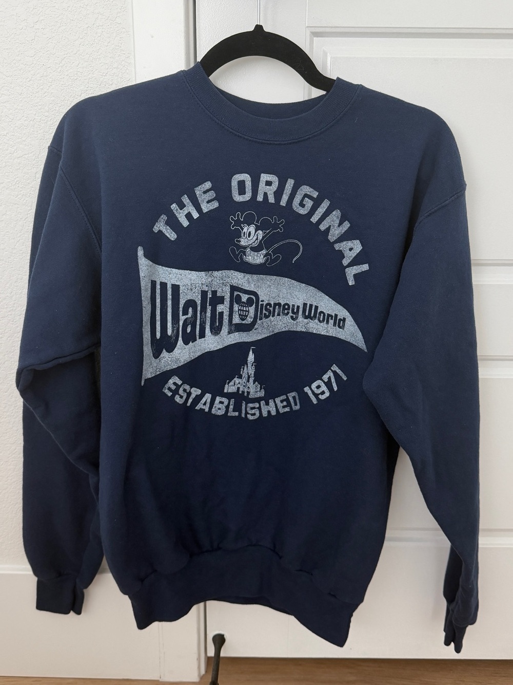 Vintage Walt DisneyWorld The Original Navy Blue Sweatshirt Crewneck Size Small